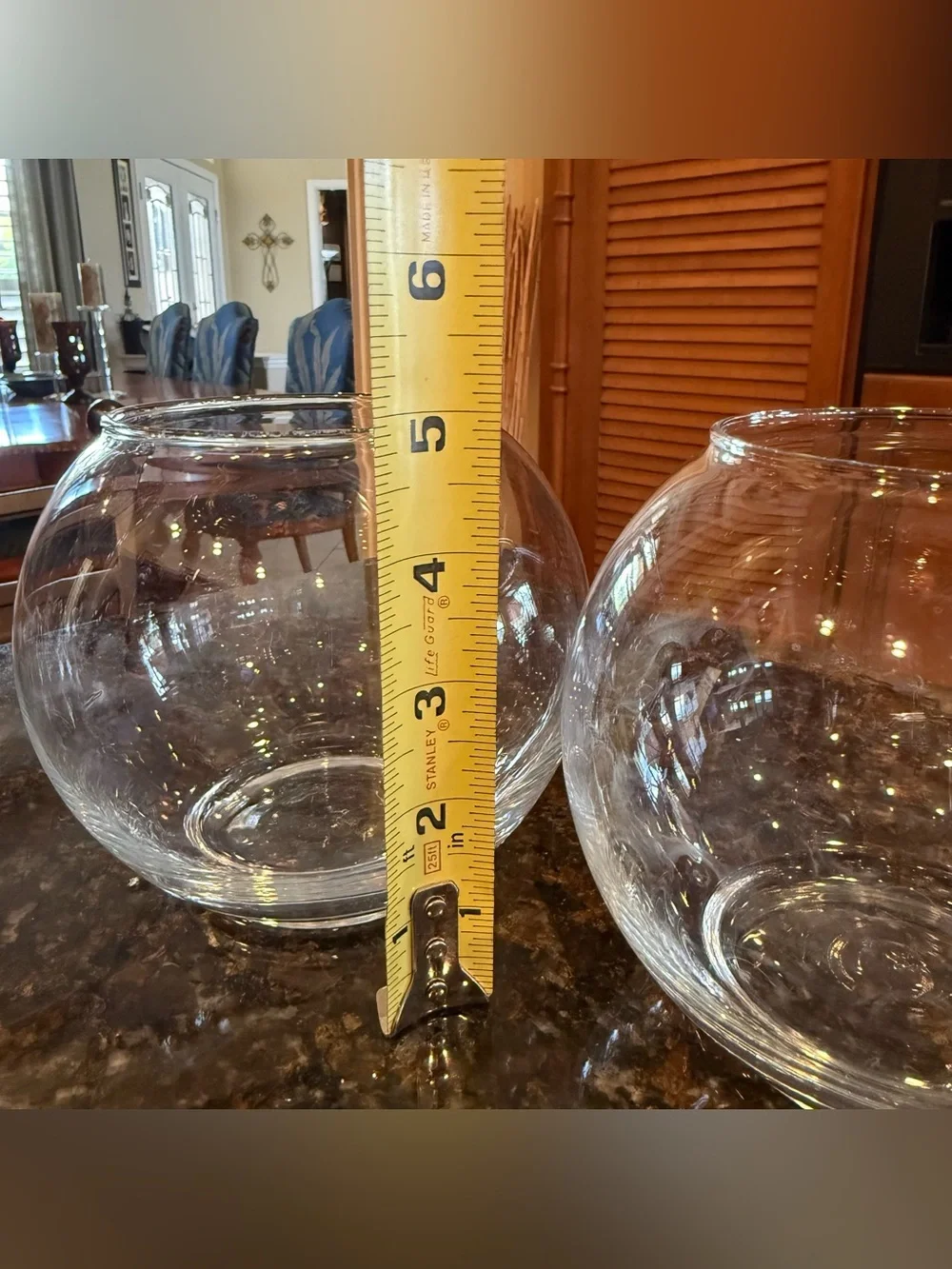 Set of 2 Clear Glass Fishbowl Vases